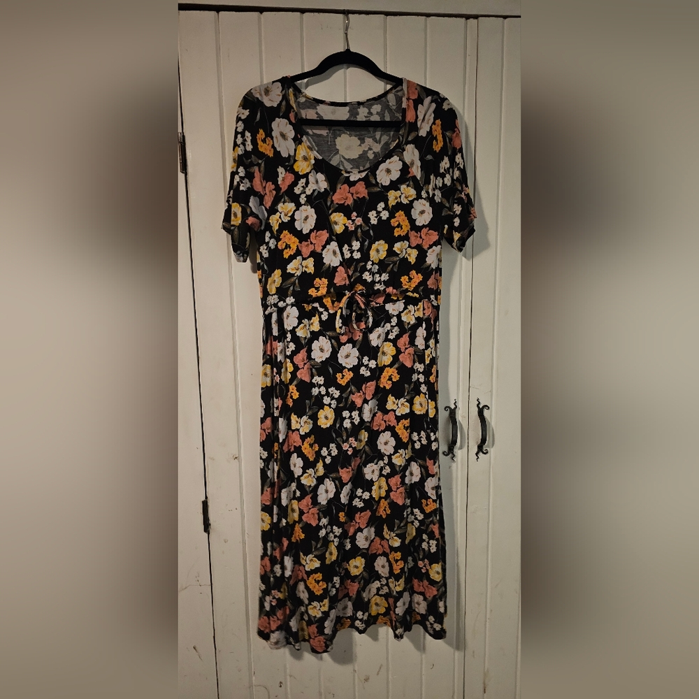 Latched Mama Nursing Dress, Size Medium